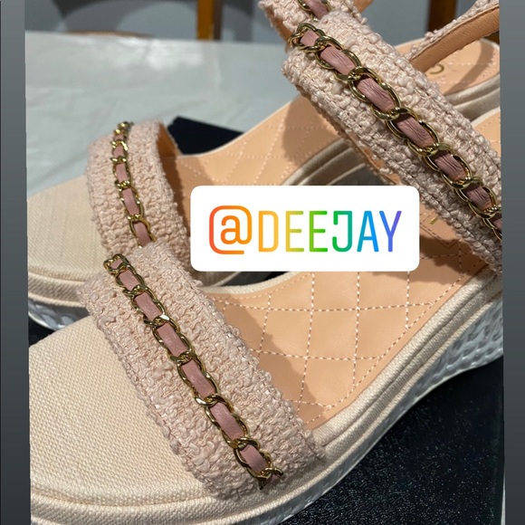 Chanel Pink Tweed Wedge - Picture 5 of 5